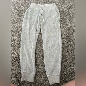 Lululemon Velvet Joggers! Size 6
